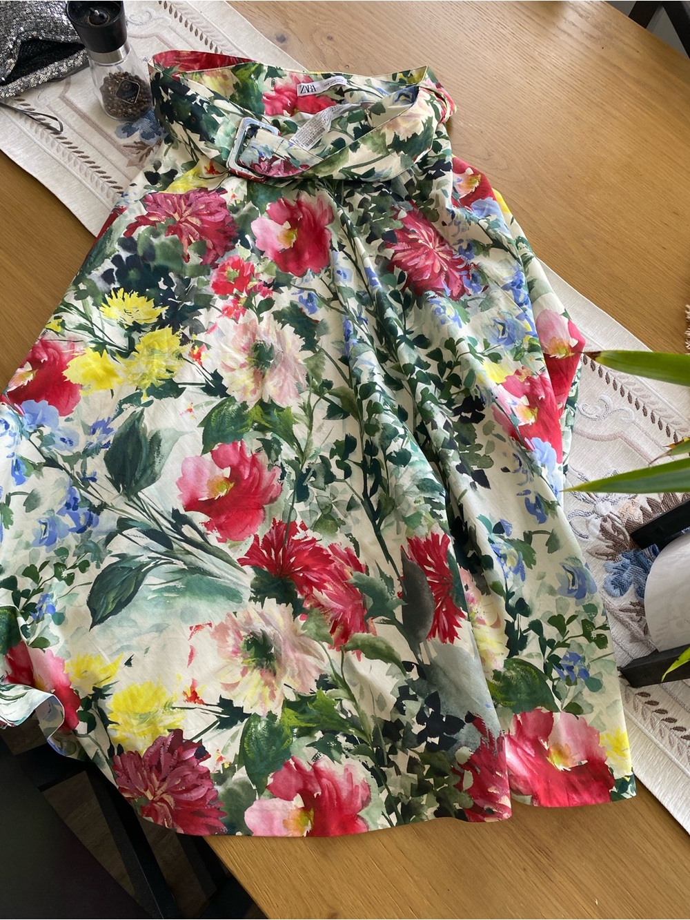 Zara Floral Midi Skirt | Size M | Like New (Worn Once)